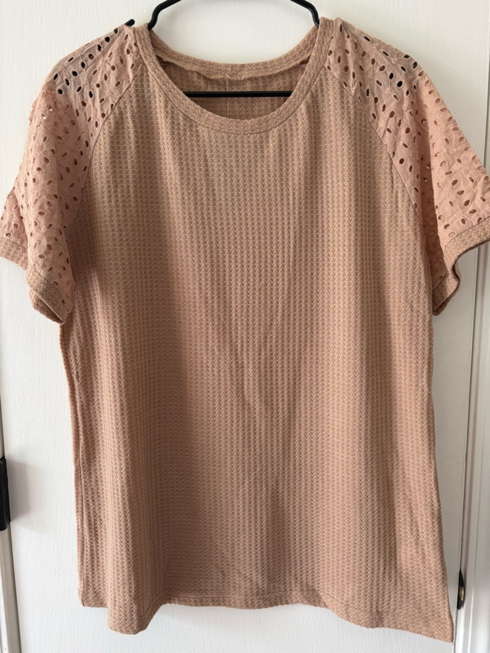 Cupshe Tan Beige Color Women’s Short Sleeve Eyelet Top NWT Size XL